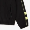 Ανδρικό αδιάβροχο μπουφάν με φερμουάρ και λεπτομέρειες σε αντίθεση Ανδρικό αδιάβροχο μπουφάν με φερμουάρ και λεπτομέρειες σε αντίθεση