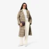 Γυναικείο παντελόνι φλάνελ με πιέτες σε oversized γραμμή Γυναικείο παντελόνι φλάνελ με πιέτες σε oversized γραμμή