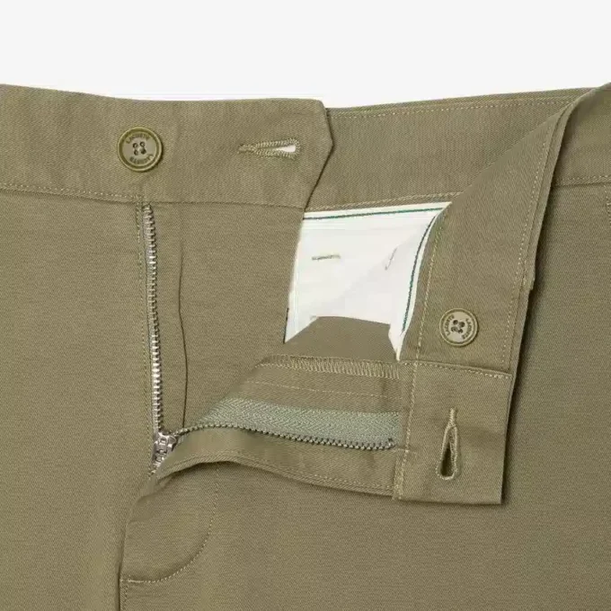 Παντελόνι Chino από ελαστικό τβίλ με στενή γραμμή