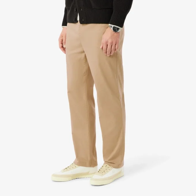 Παντελόνι Chino από βαμβακερό twill με κανονική εφαρμογή Παντελόνι Chino από βαμβακερό twill με κανονική εφαρμογή