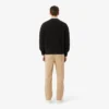 Παντελόνι Chino από βαμβακερό twill με κανονική εφαρμογή Παντελόνι Chino από βαμβακερό twill με κανονική εφαρμογή