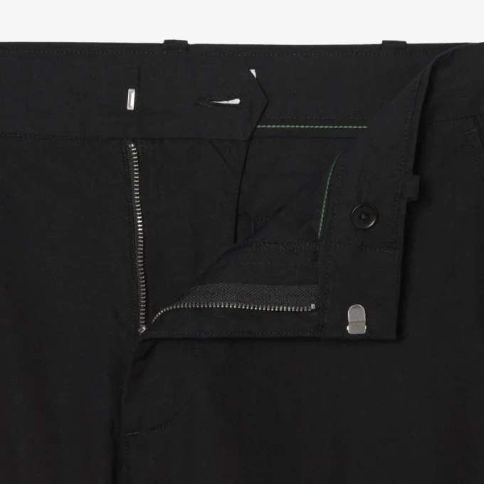 Παντελόνι Chino από βαμβακερό twill με κανονική εφαρμογή Παντελόνι Chino από βαμβακερό twill με κανονική εφαρμογή