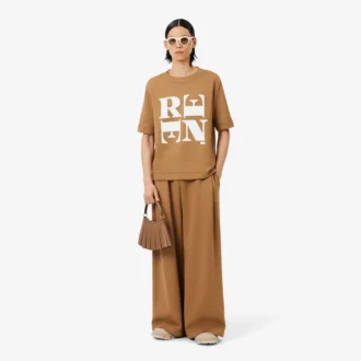 Σατέν T-shirt με γραφικά Runway