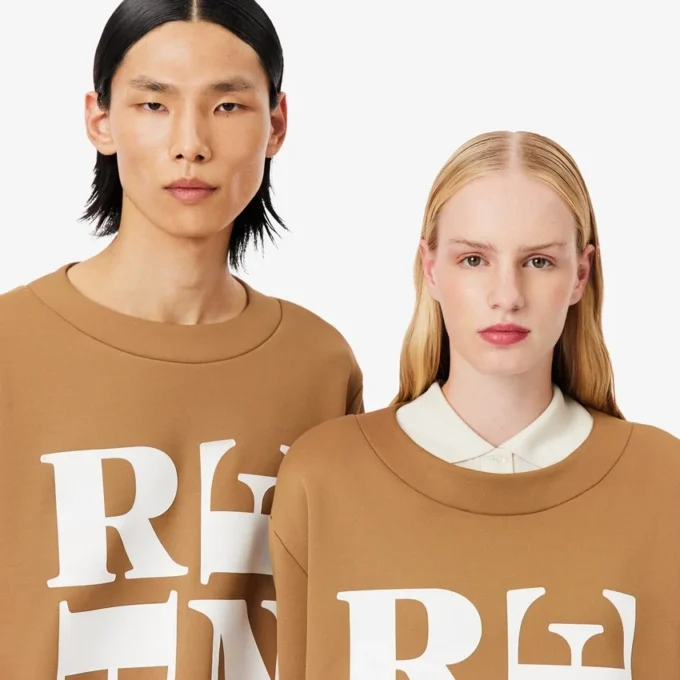 Σατέν T-shirt με γραφικά Runway Σατέν T-shirt με γραφικά Runway