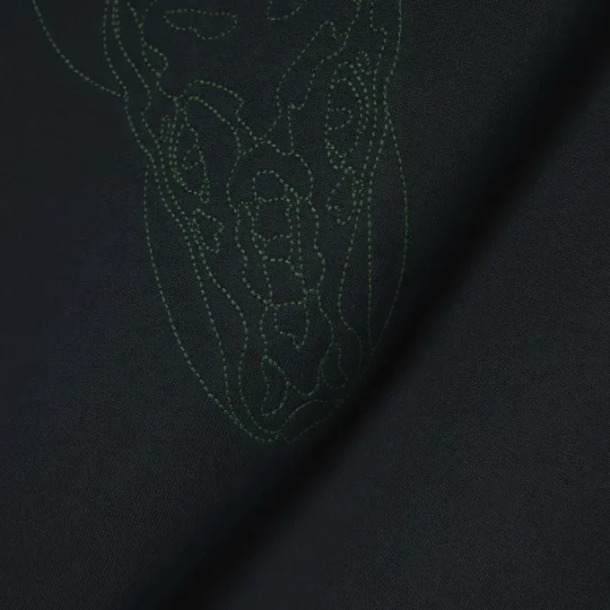 Τ-shirt με κεντημένο κροκόδειλο από την πασαρέλα Τ-shirt με κεντημένο κροκόδειλο από την πασαρέλα