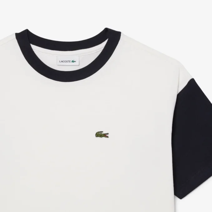 Βαμβακερό T-shirt με αντίθεση στο τελείωμα Βαμβακερό T-shirt με αντίθεση στο τελείωμα