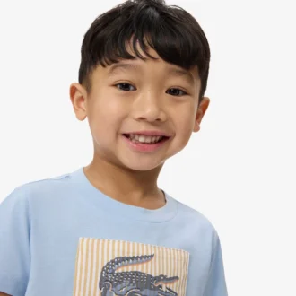 Βαμβακερό T-shirt με διακοσμητικό έμβλημα