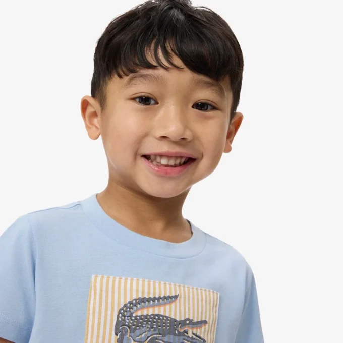 Βαμβακερό T-shirt με διακοσμητικό έμβλημα Βαμβακερό T-shirt με διακοσμητικό έμβλημα